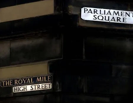 Parliament Sq Apartment Edinburgh Exterior photo